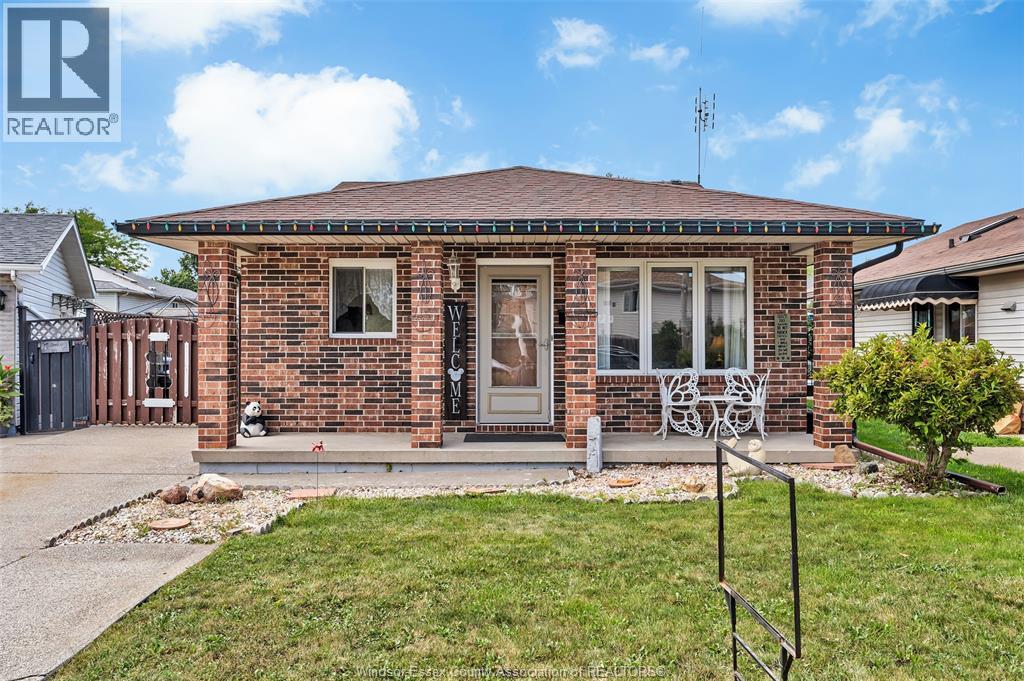 MLS# 26020118: 3269 CANDLEWOOD CRESCENT, Windsor, Canada
