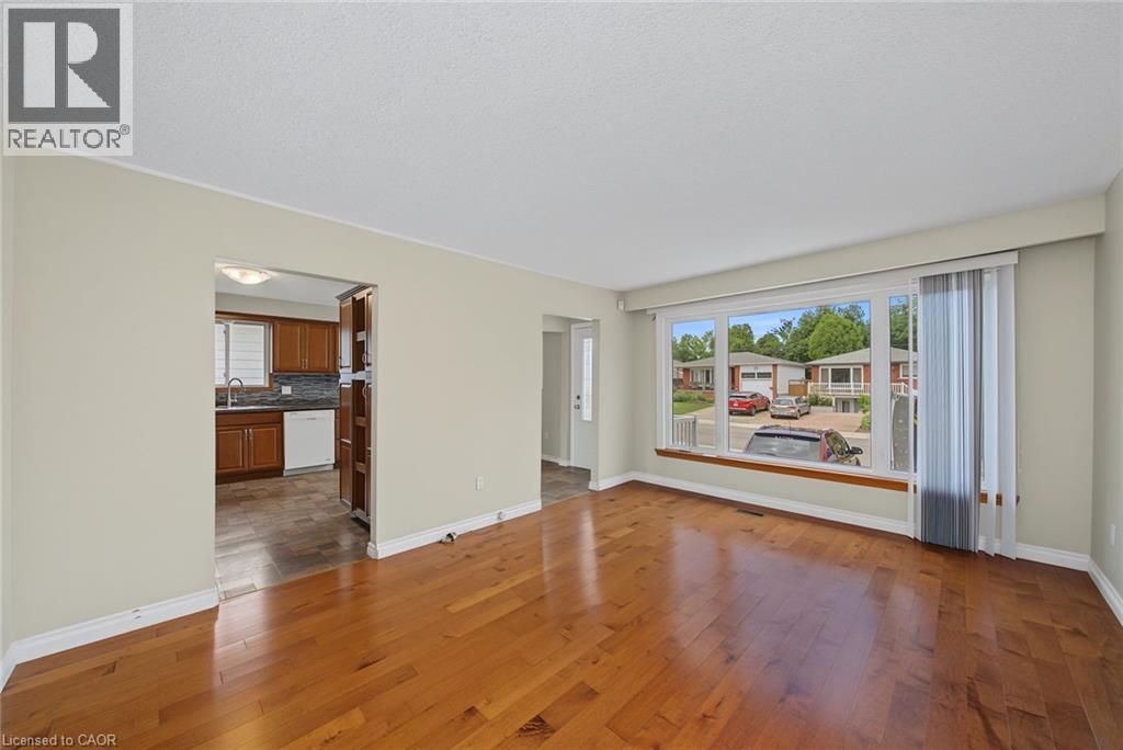 59 Aterno Drive Unit# Main, Hamilton, Ontario  L9C 5S4 - Photo 3 - 40856340