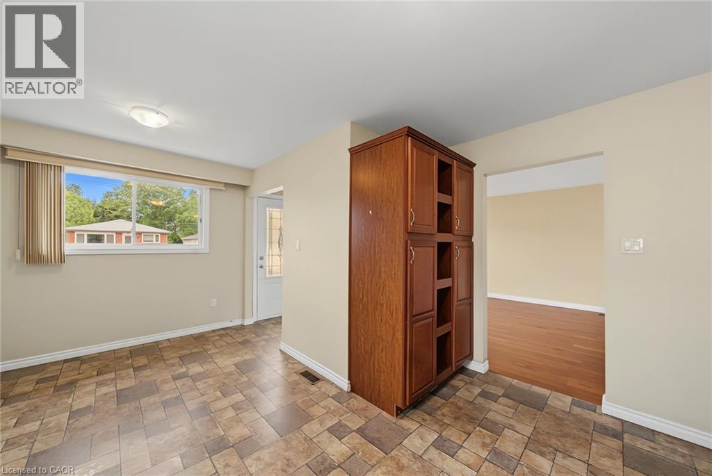 59 Aterno Drive Unit# Main, Hamilton, Ontario  L9C 5S4 - Photo 8 - 40856340