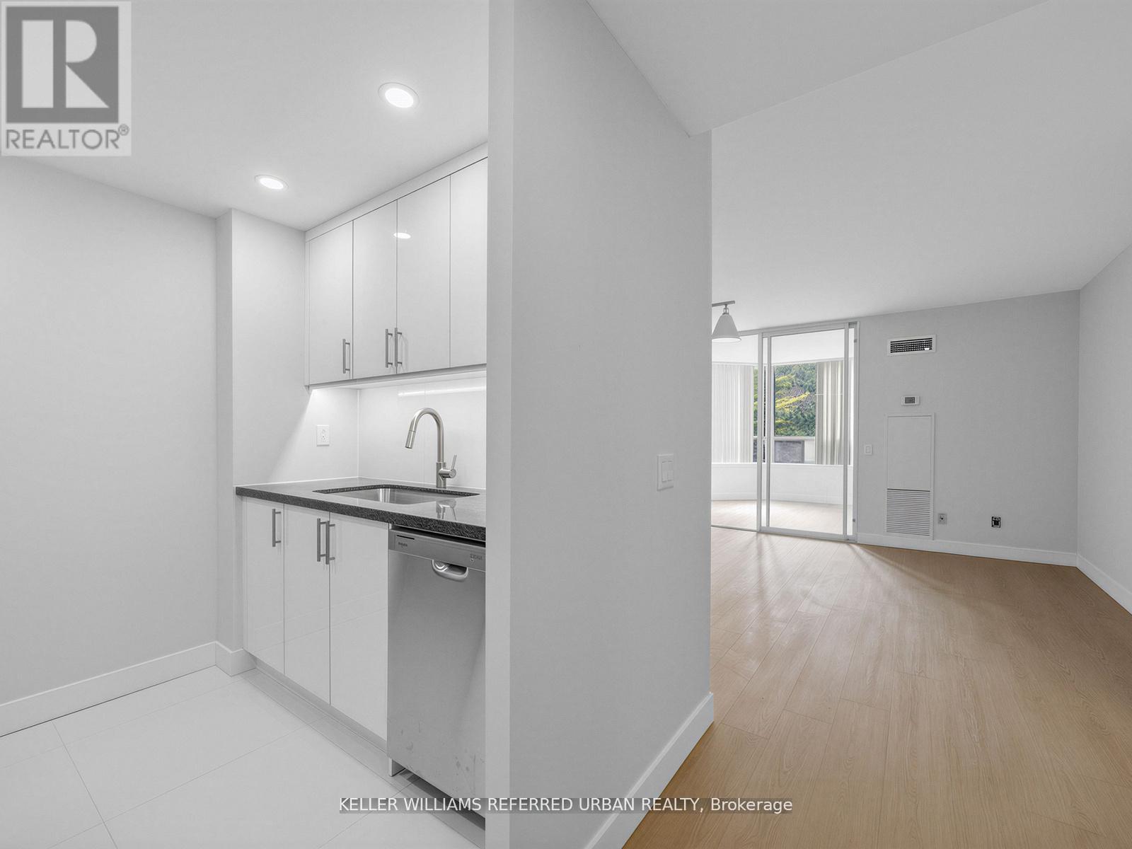 217 - 7 Bishop Avenue, Toronto, Ontario M2M 4J4 - Photo 3 - C13686308