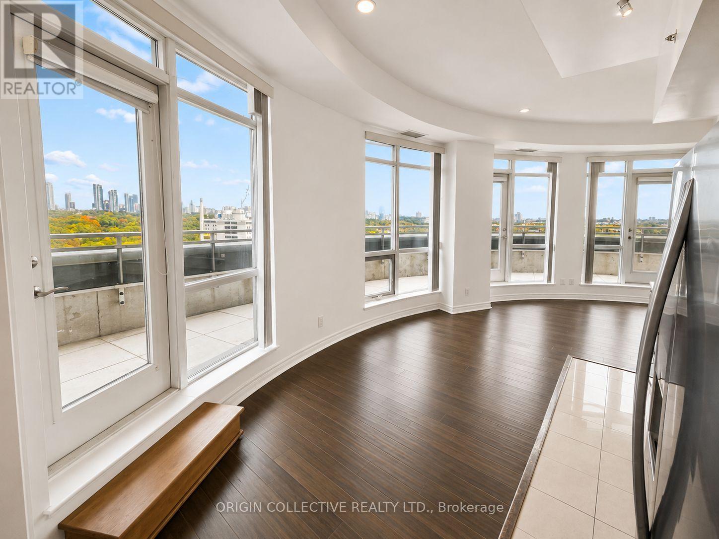 1016 - 2756 OLD LESLIE STREET, Toronto, Ontario