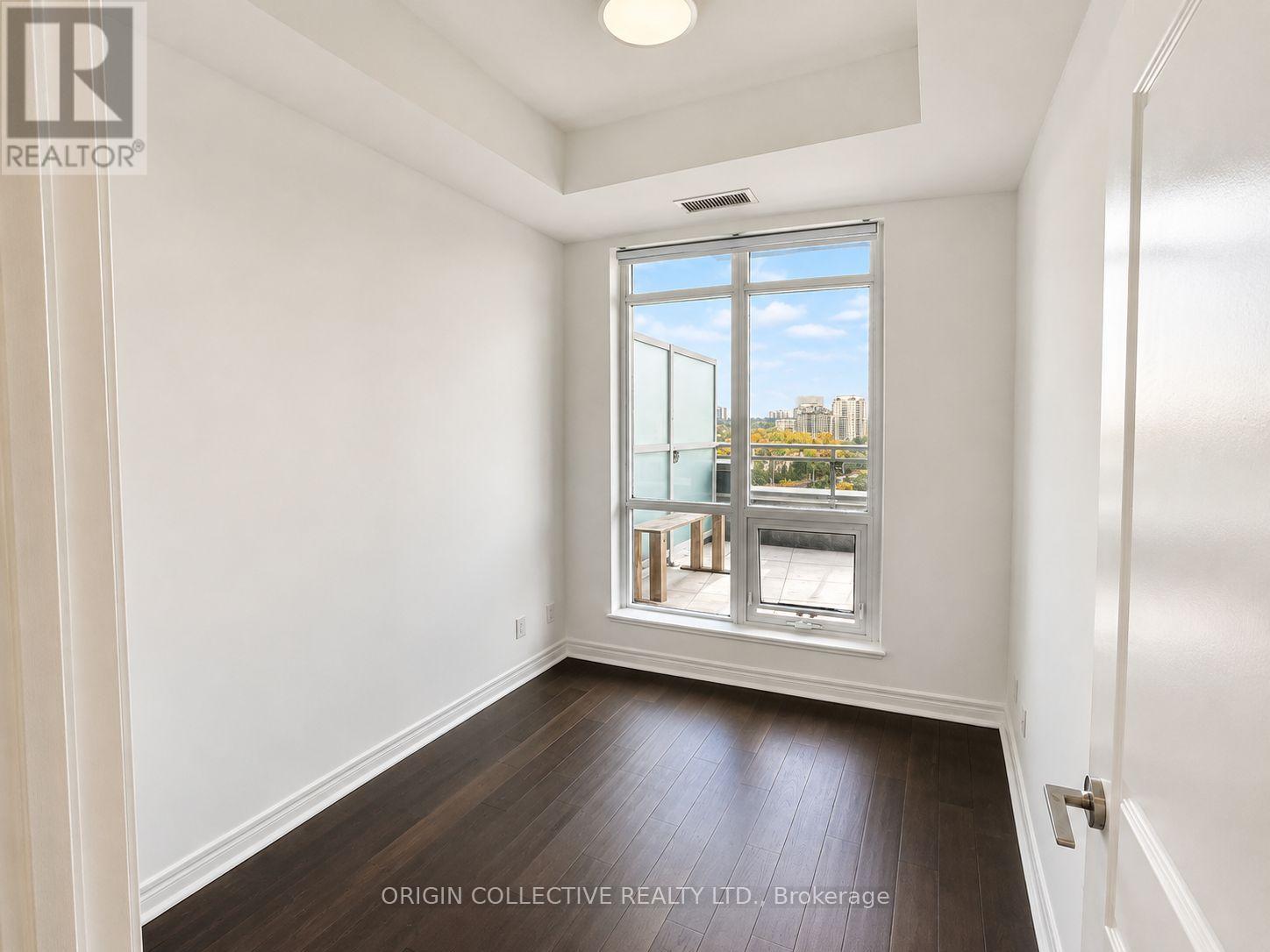 1016 - 2756 Old Leslie Street, Toronto, Ontario  M2K 0E2 - Photo 3 - C13686342