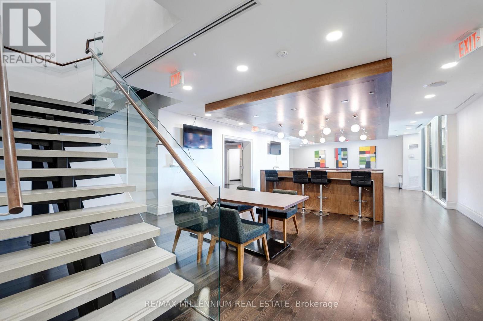 802 - 20 Bruyeres Mews, Toronto, Ontario  M5V 0G8 - Photo 12 - C13686356