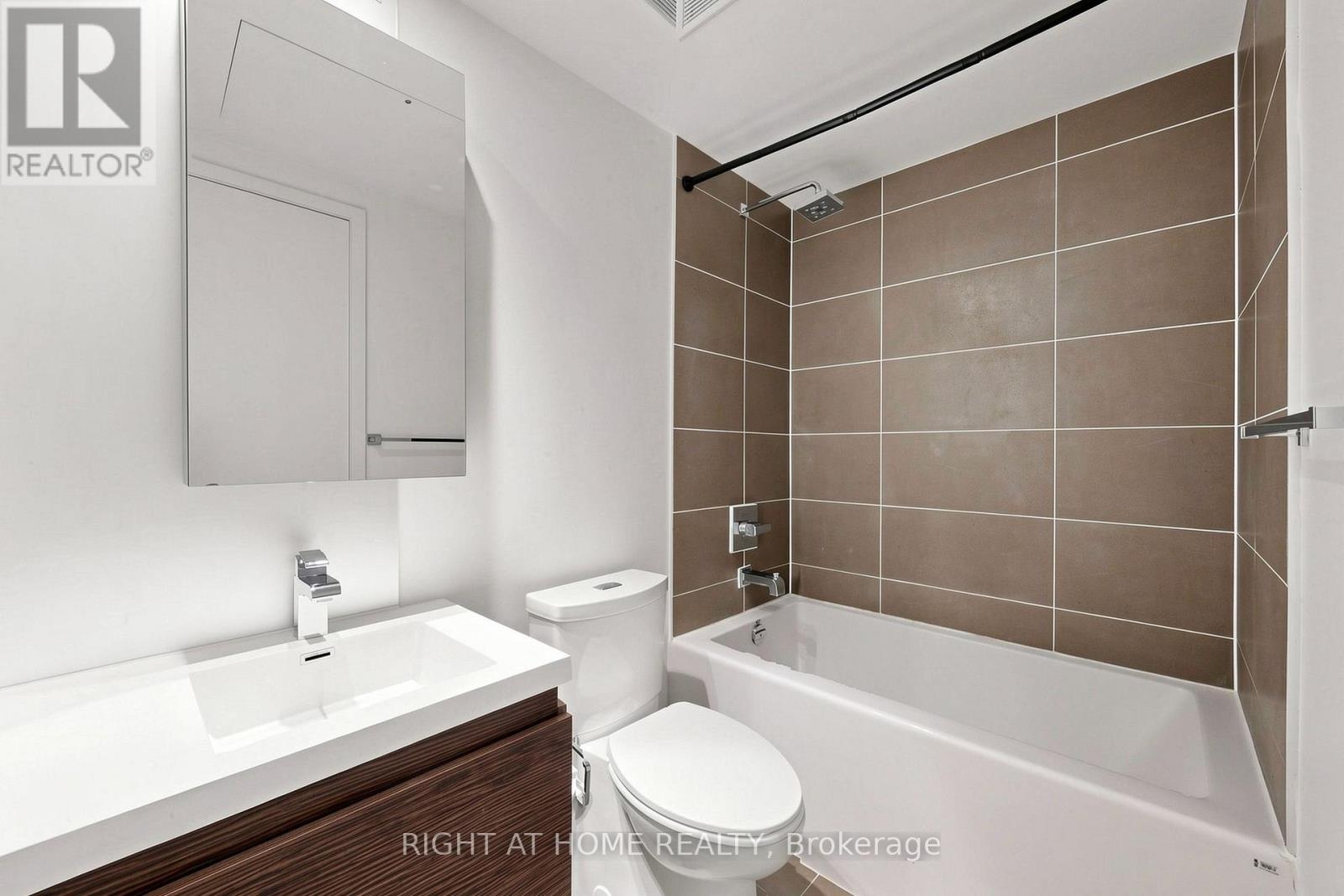 512 - 1030 King Street W, Toronto, Ontario  M6K 3N3 - Photo 17 - C13686474