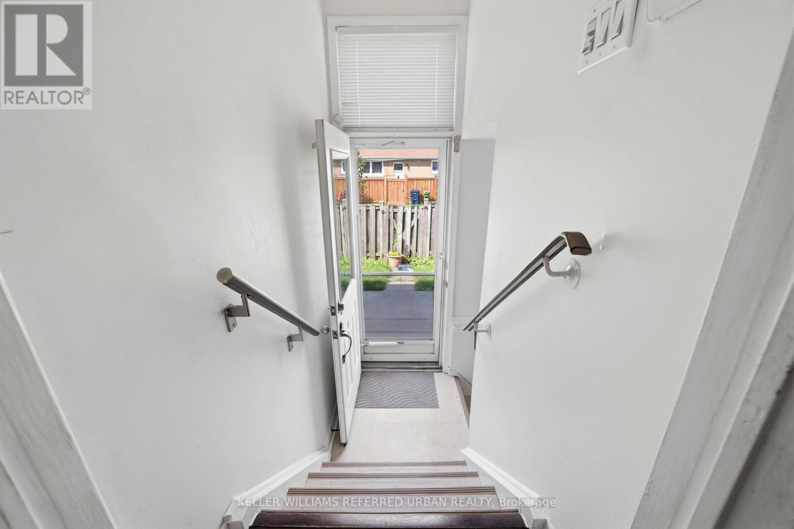 49 Santa Barbara Road, Toronto, Ontario  M2N 2C1 - Photo 24 - C13686528