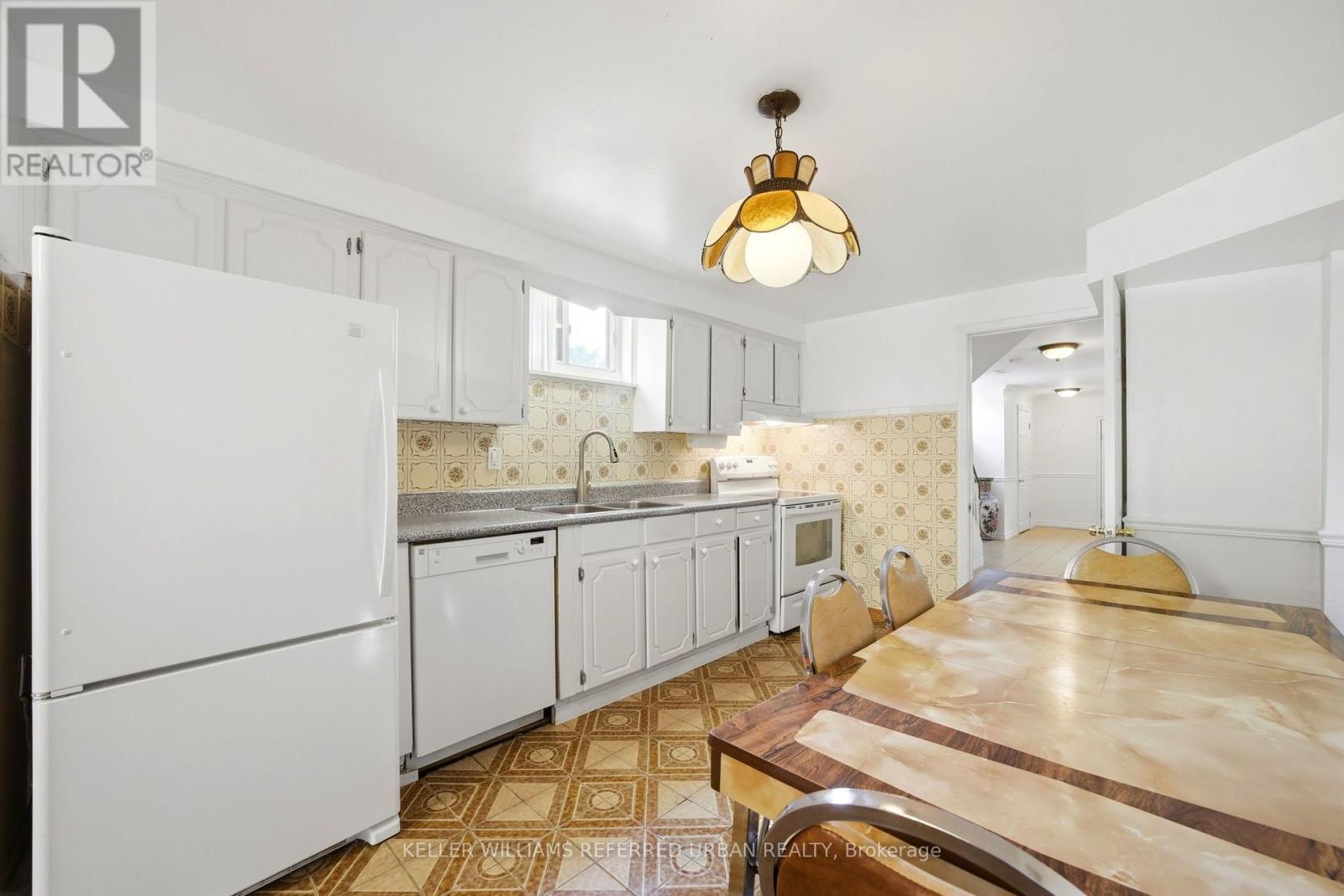 49 Santa Barbara Road, Toronto, Ontario  M2N 2C1 - Photo 31 - C13686528