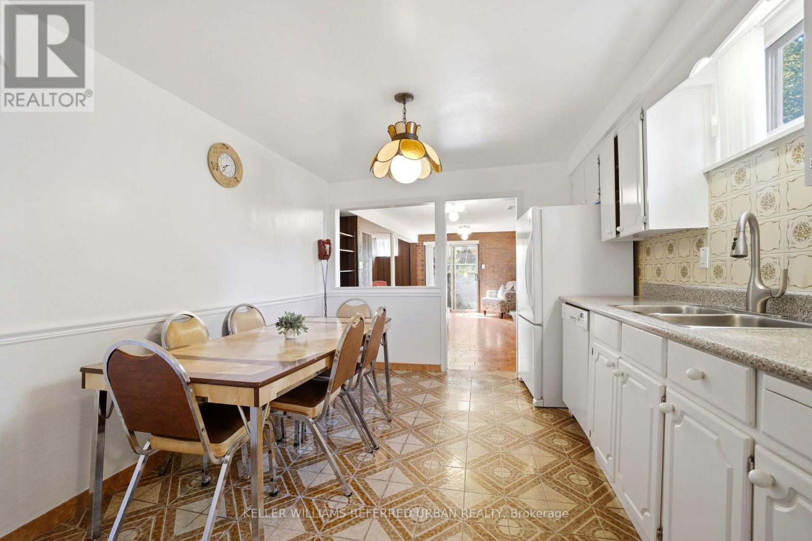 49 Santa Barbara Road, Toronto, Ontario  M2N 2C1 - Photo 32 - C13686528