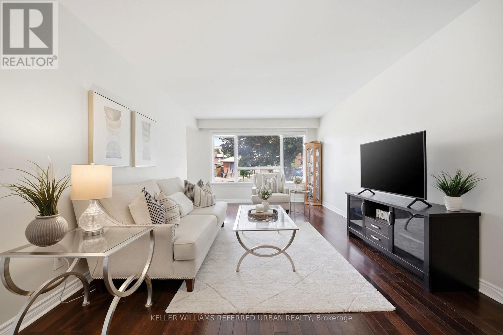 49 Santa Barbara Road, Toronto, Ontario  M2N 2C1 - Photo 5 - C13686528