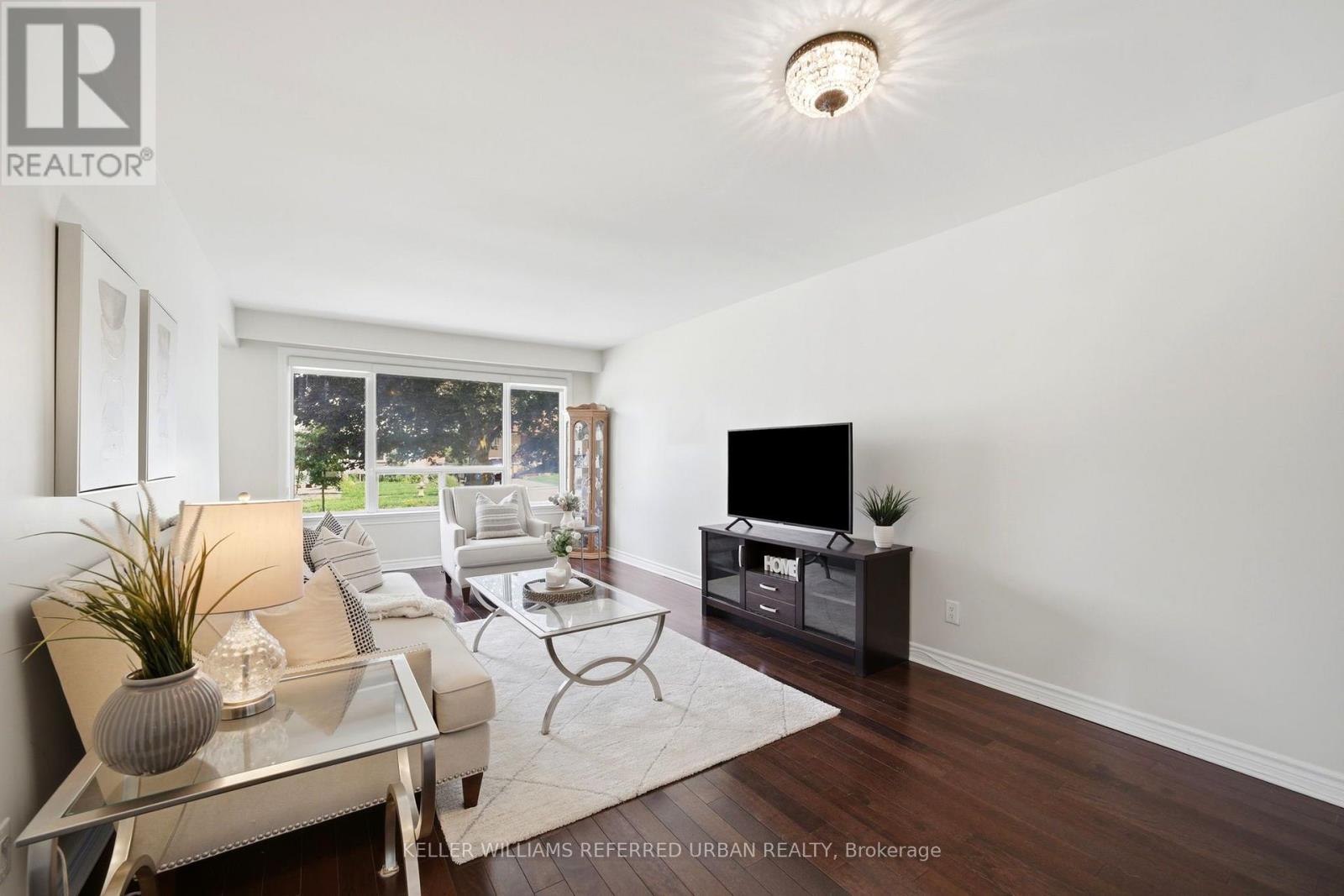 49 Santa Barbara Road, Toronto, Ontario  M2N 2C1 - Photo 6 - C13686528