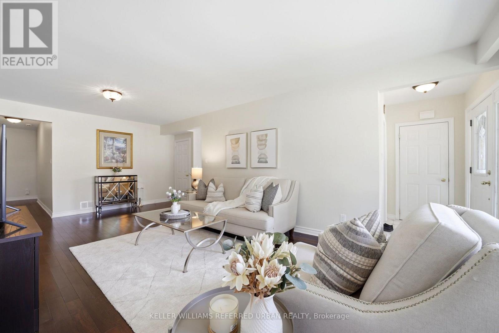 49 Santa Barbara Road, Toronto, Ontario  M2N 2C1 - Photo 7 - C13686528