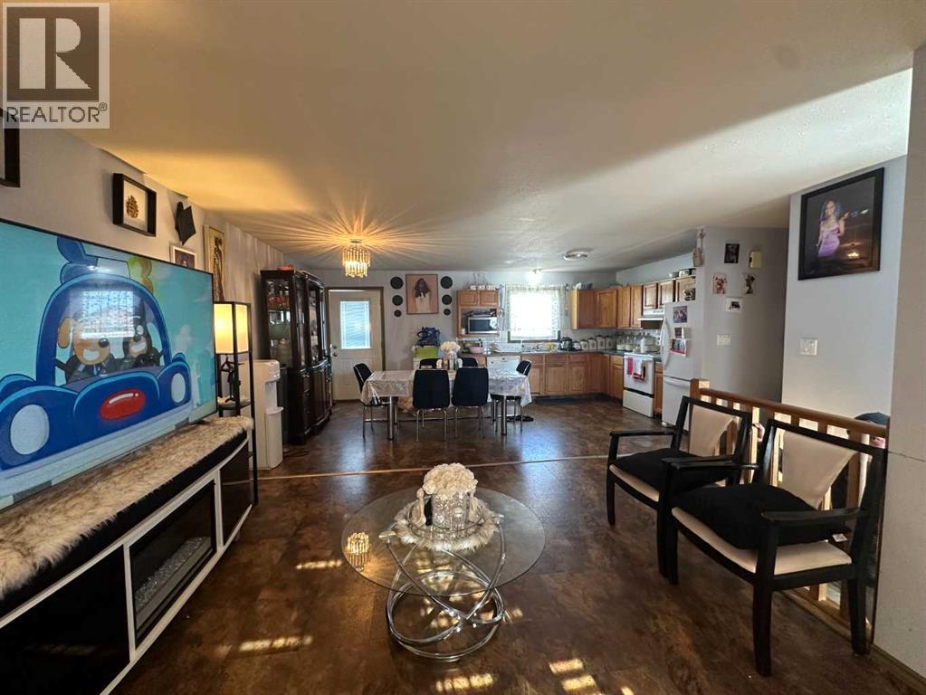 200 Upland Boulevard W, Brooks, Alberta  T1R 0R1 - Photo 11 - A2337316
