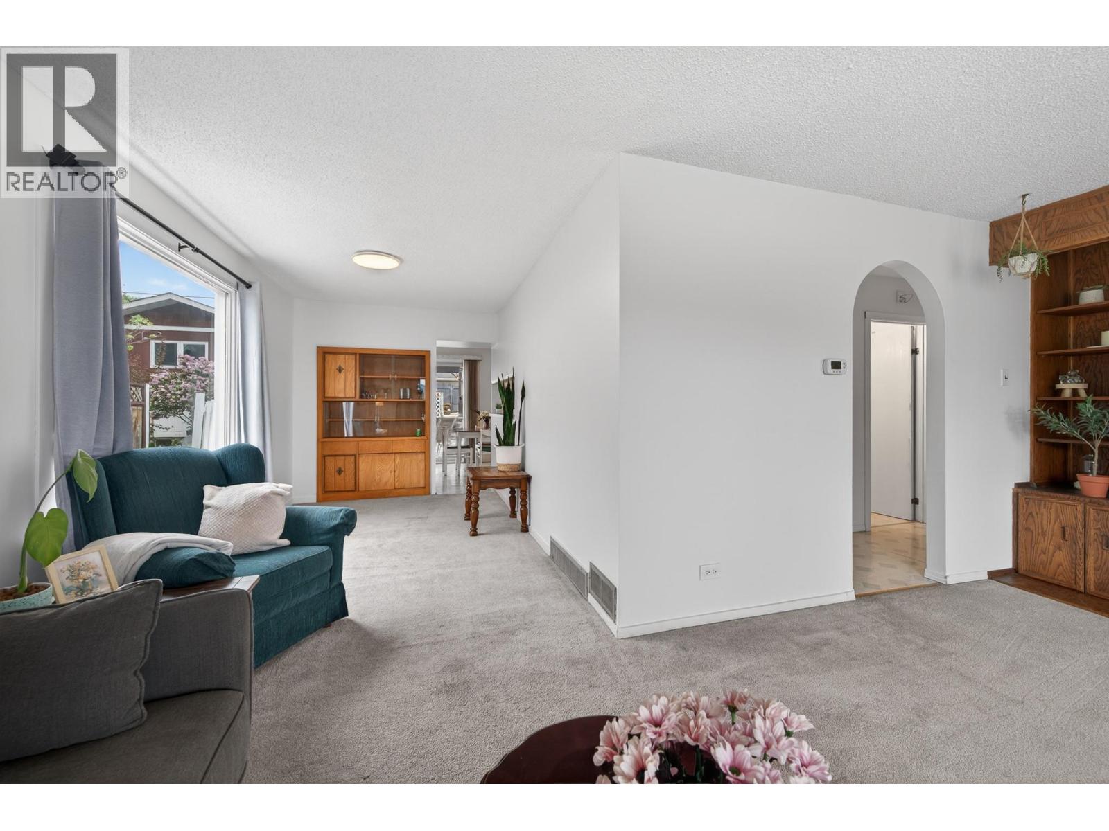 743 Douglas Street, Kamloops, British Columbia  V2C 3C7 - Photo 7 - 10387772