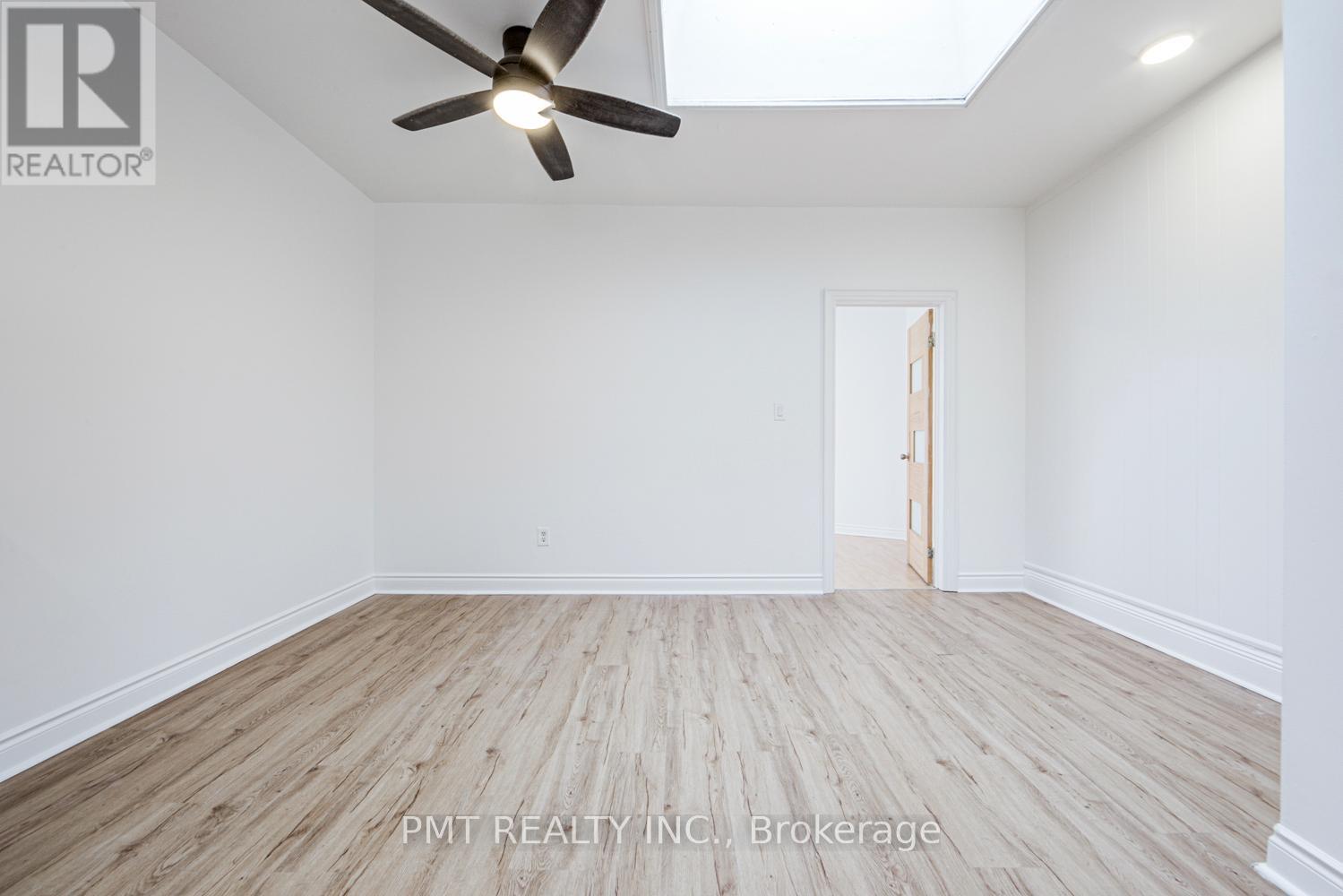 Upper - 2045 Davenport Road, Toronto, Ontario  M6N 1C5 - Photo 13 - W13481272