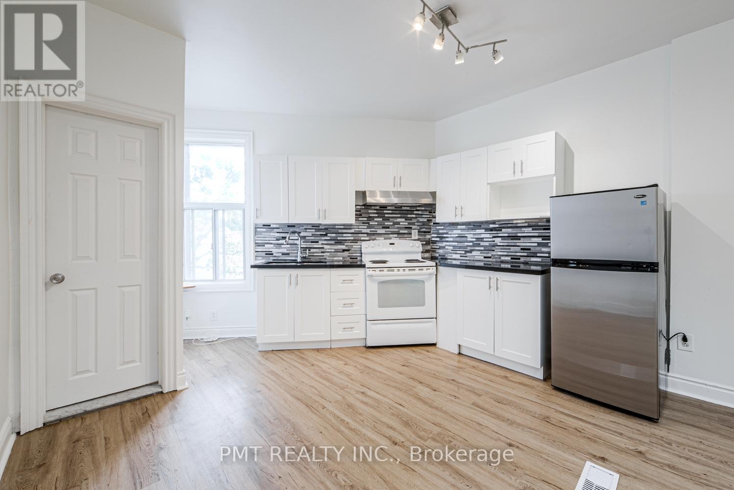 Upper - 2045 Davenport Road, Toronto, Ontario  M6N 1C5 - Photo 17 - W13481272