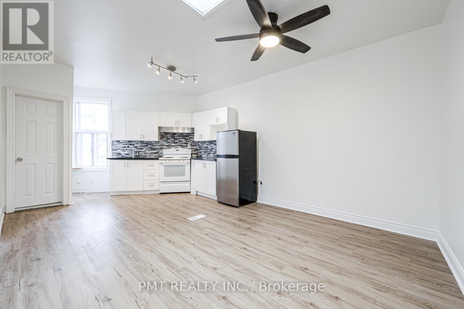 Upper - 2045 Davenport Road, Toronto, Ontario  M6N 1C5 - Photo 10 - W13481272