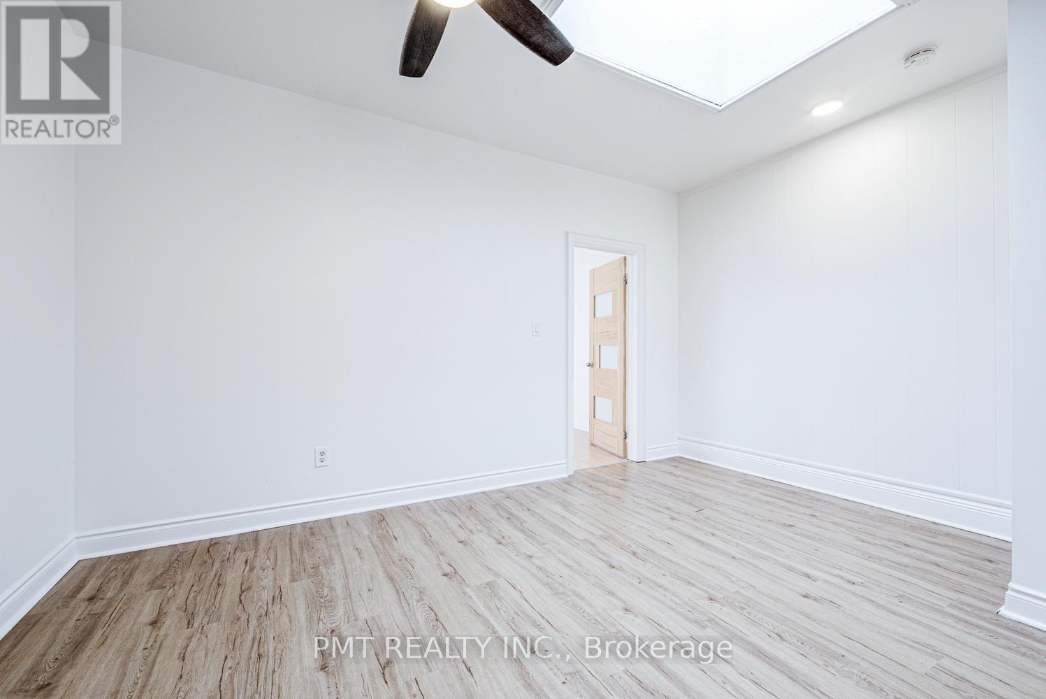 Upper - 2045 Davenport Road, Toronto, Ontario  M6N 1C5 - Photo 14 - W13481272