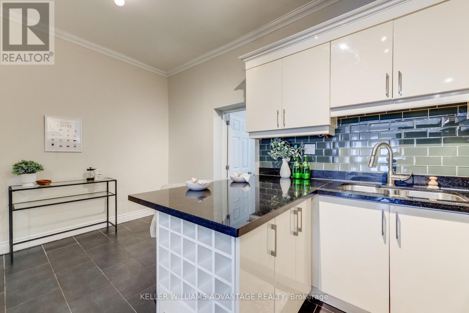 491 Jones Avenue, Toronto, Ontario  M4J 3G8 - Photo 15 - E13686414