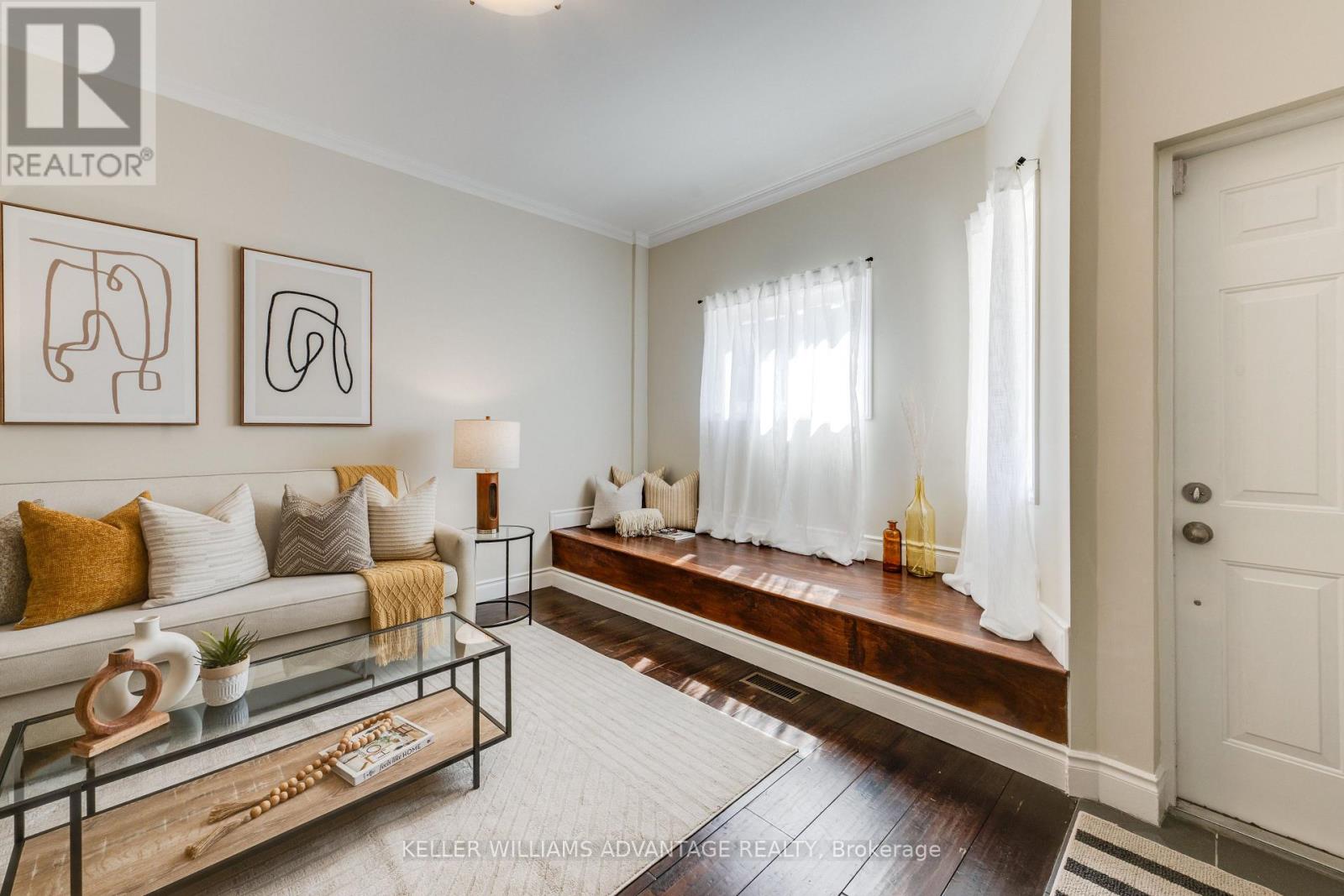 491 Jones Avenue, Toronto, Ontario  M4J 3G8 - Photo 3 - E13686414