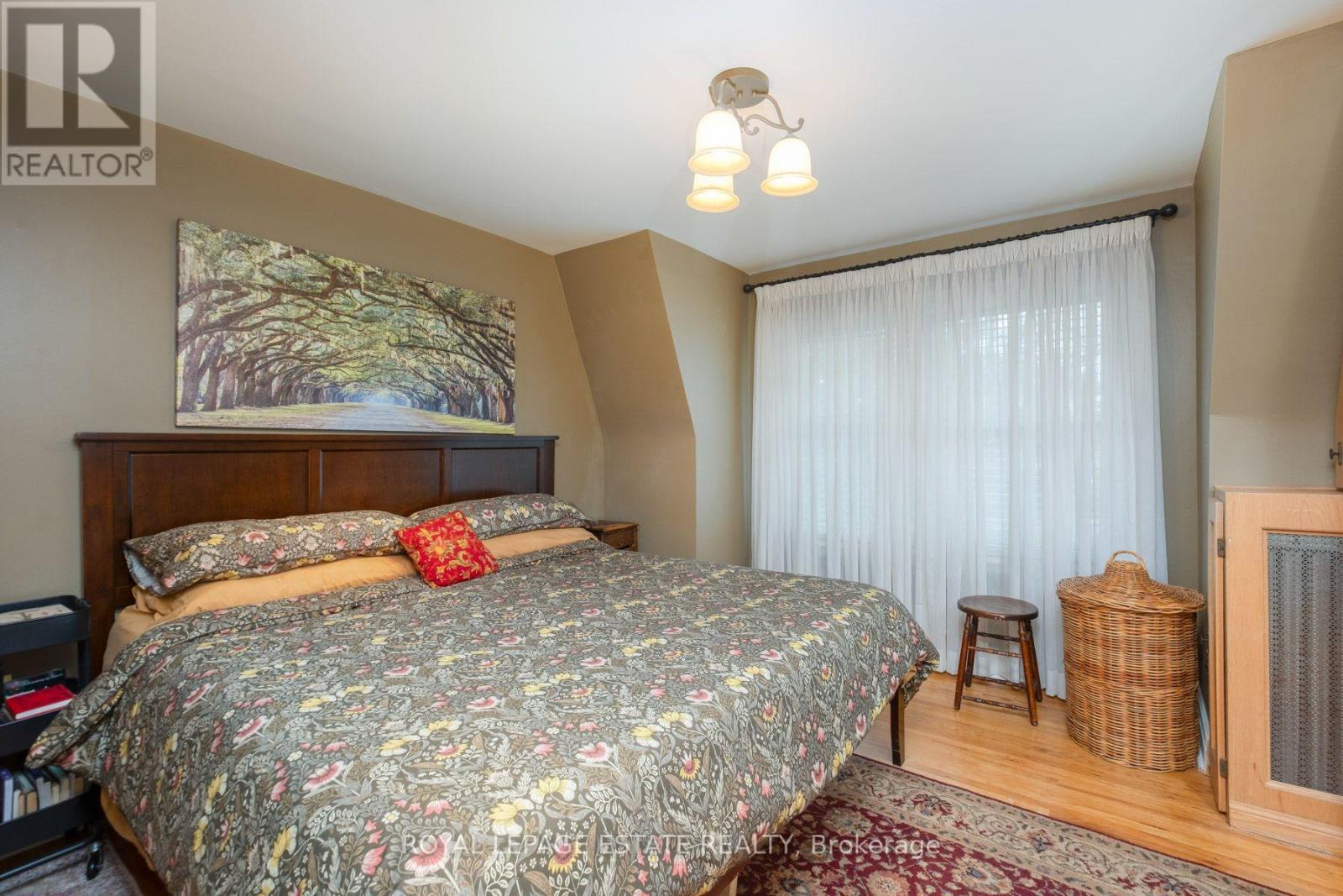 57 Herbert Avenue, Toronto, Ontario  M4L 3P8 - Photo 13 - E13686442