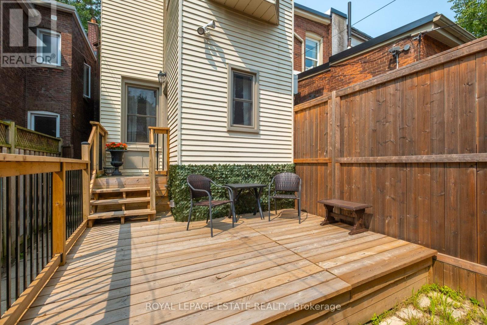 57 Herbert Avenue, Toronto, Ontario  M4L 3P8 - Photo 25 - E13686442