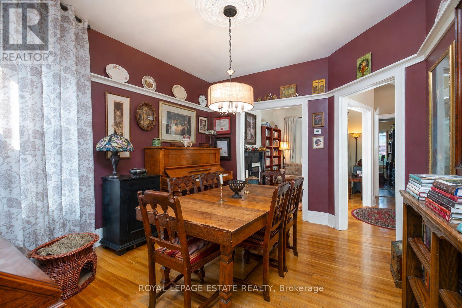 57 Herbert Avenue, Toronto, Ontario  M4L 3P8 - Photo 8 - E13686442