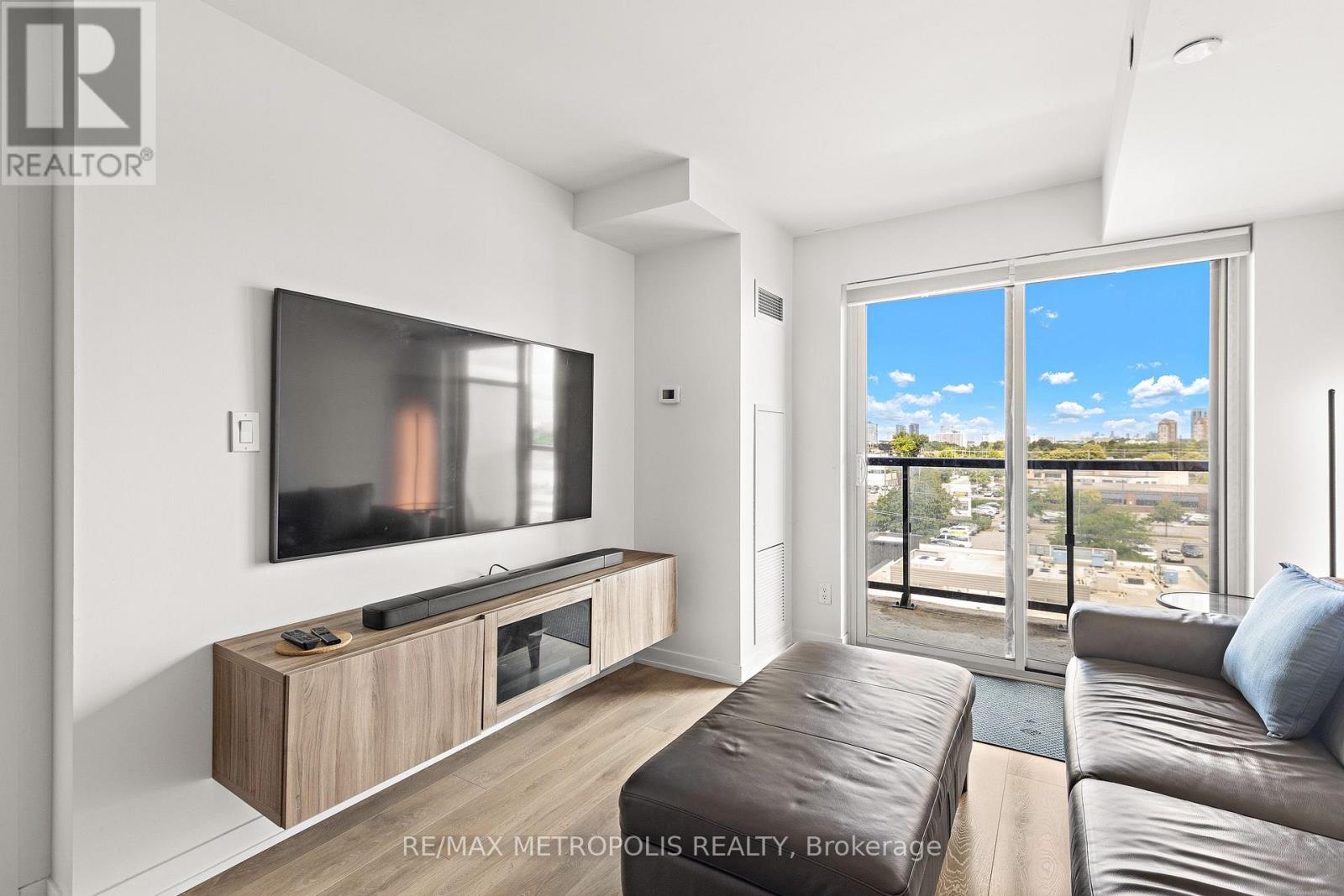 510 - 1401 O'connor Drive, Toronto, Ontario  M4B 2V5 - Photo 8 - E13686472