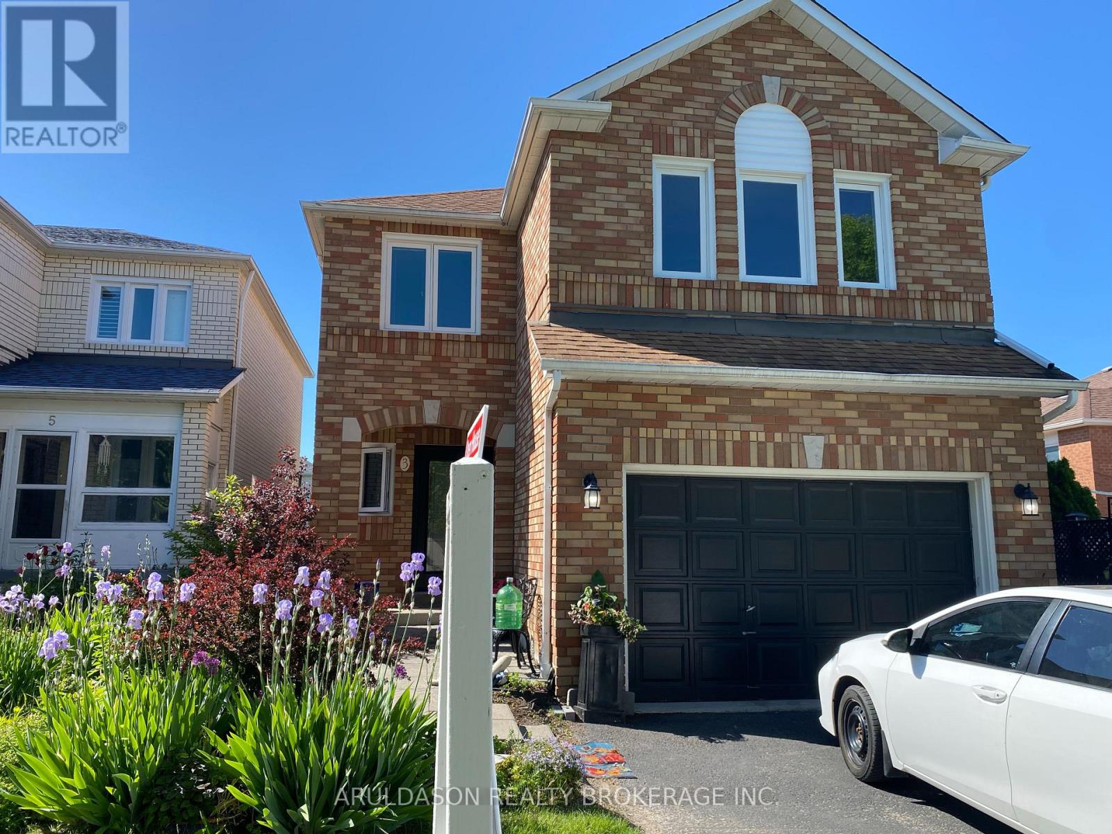 3 BOOTH CRESCENT, Ajax, Ontario