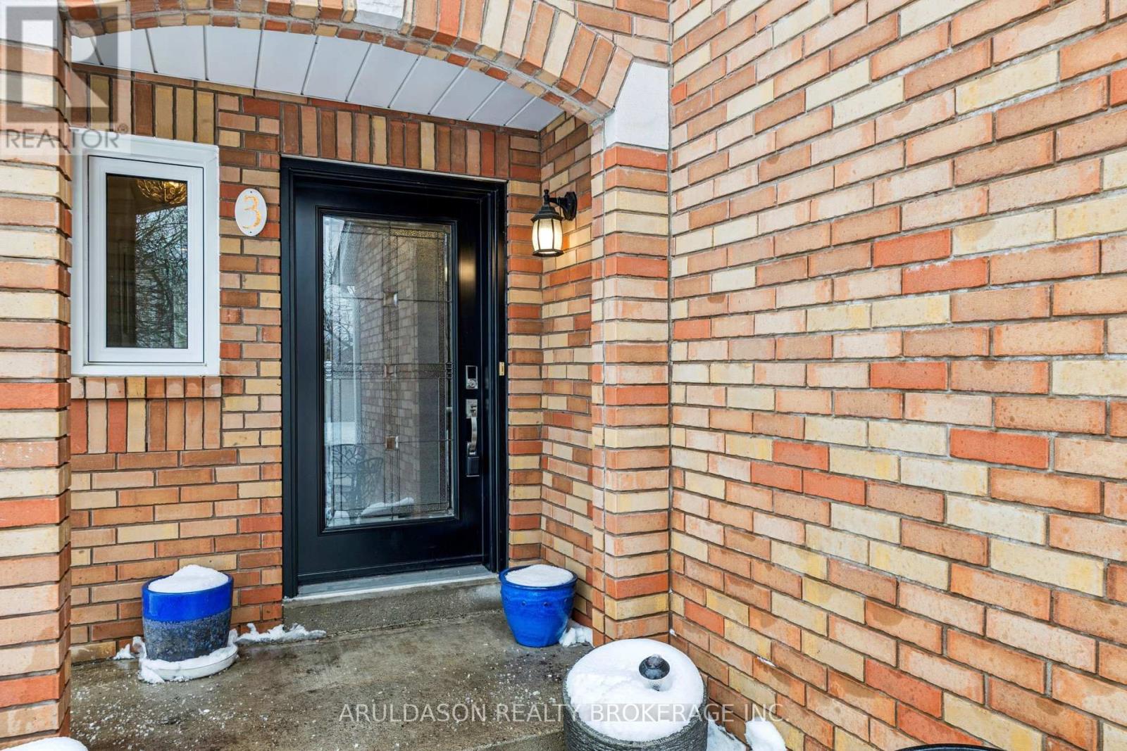 3 Booth Crescent, Ajax, Ontario  L1Z 1H6 - Photo 2 - E13686552