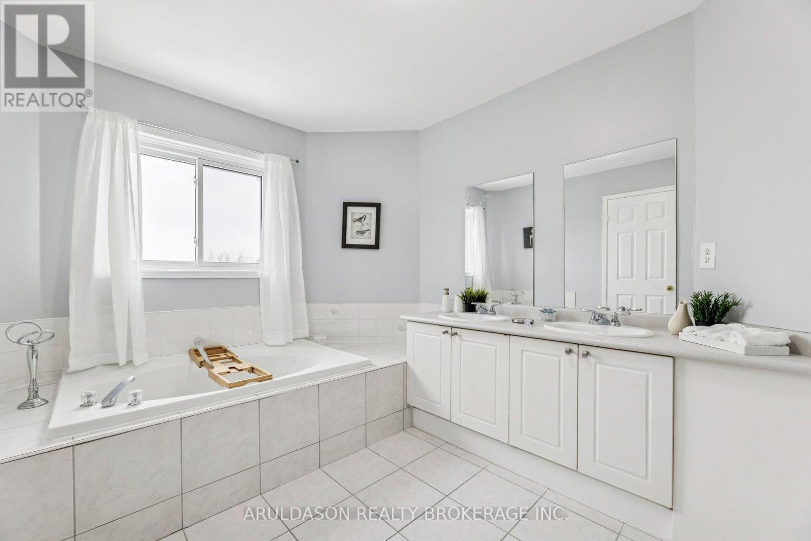 3 Booth Crescent, Ajax, Ontario  L1Z 1H6 - Photo 32 - E13686552
