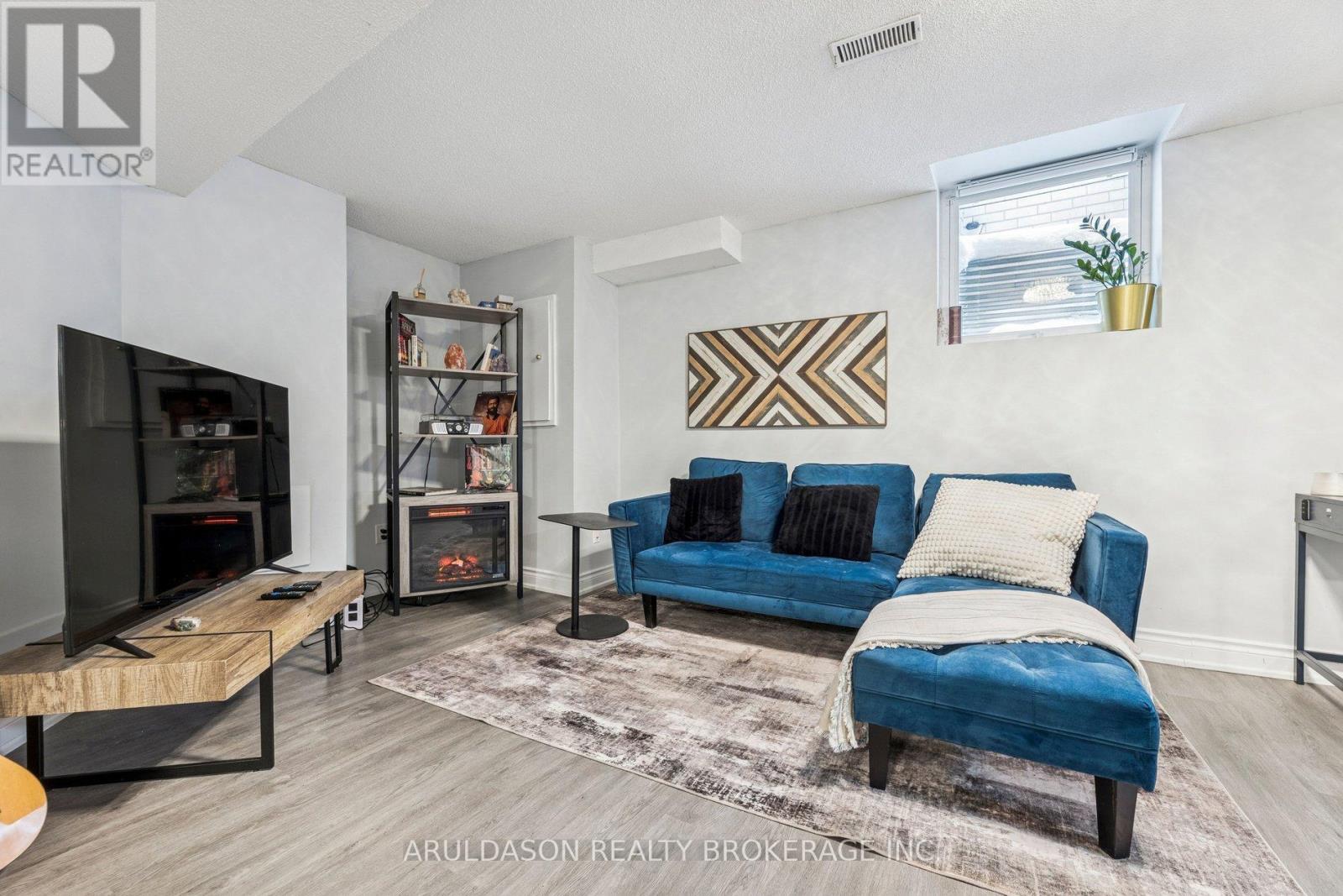 3 Booth Crescent, Ajax, Ontario  L1Z 1H6 - Photo 35 - E13686552