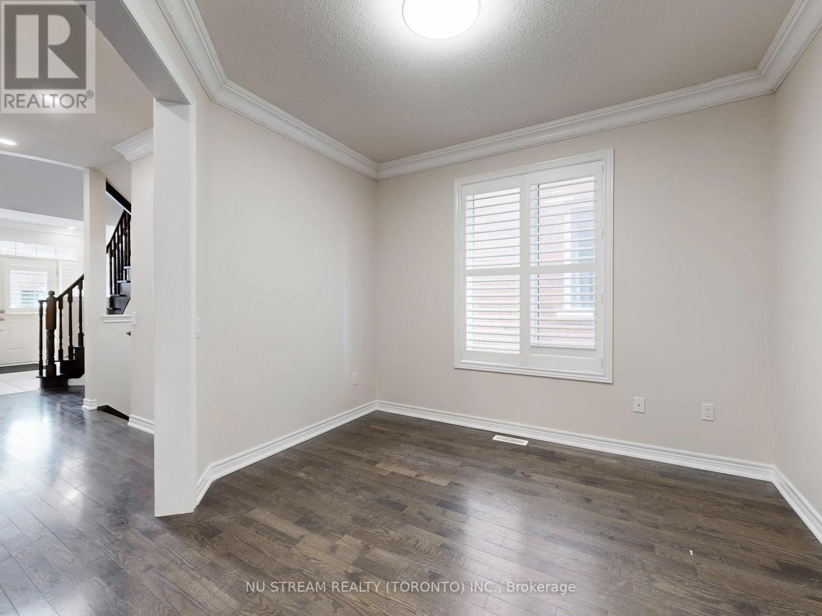 224 Aspenwood Drive, Newmarket, Ontario  L3X 3L1 - Photo 4 - N13686274