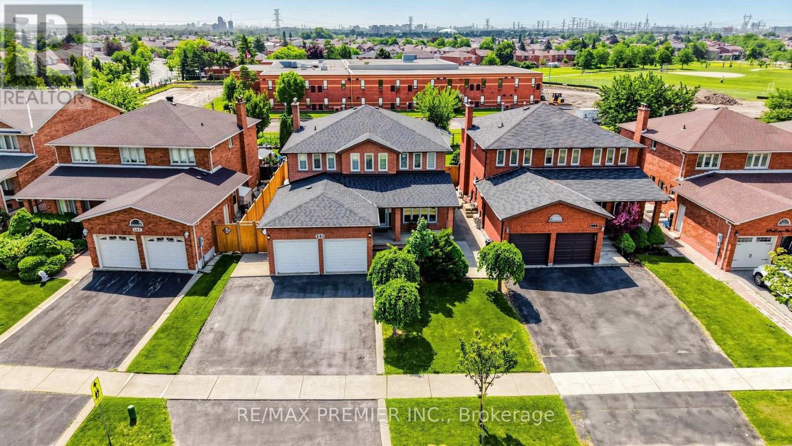 261 Morning Star Drive, Vaughan, Ontario  L4L 6H4 - Photo 1 - N13686284