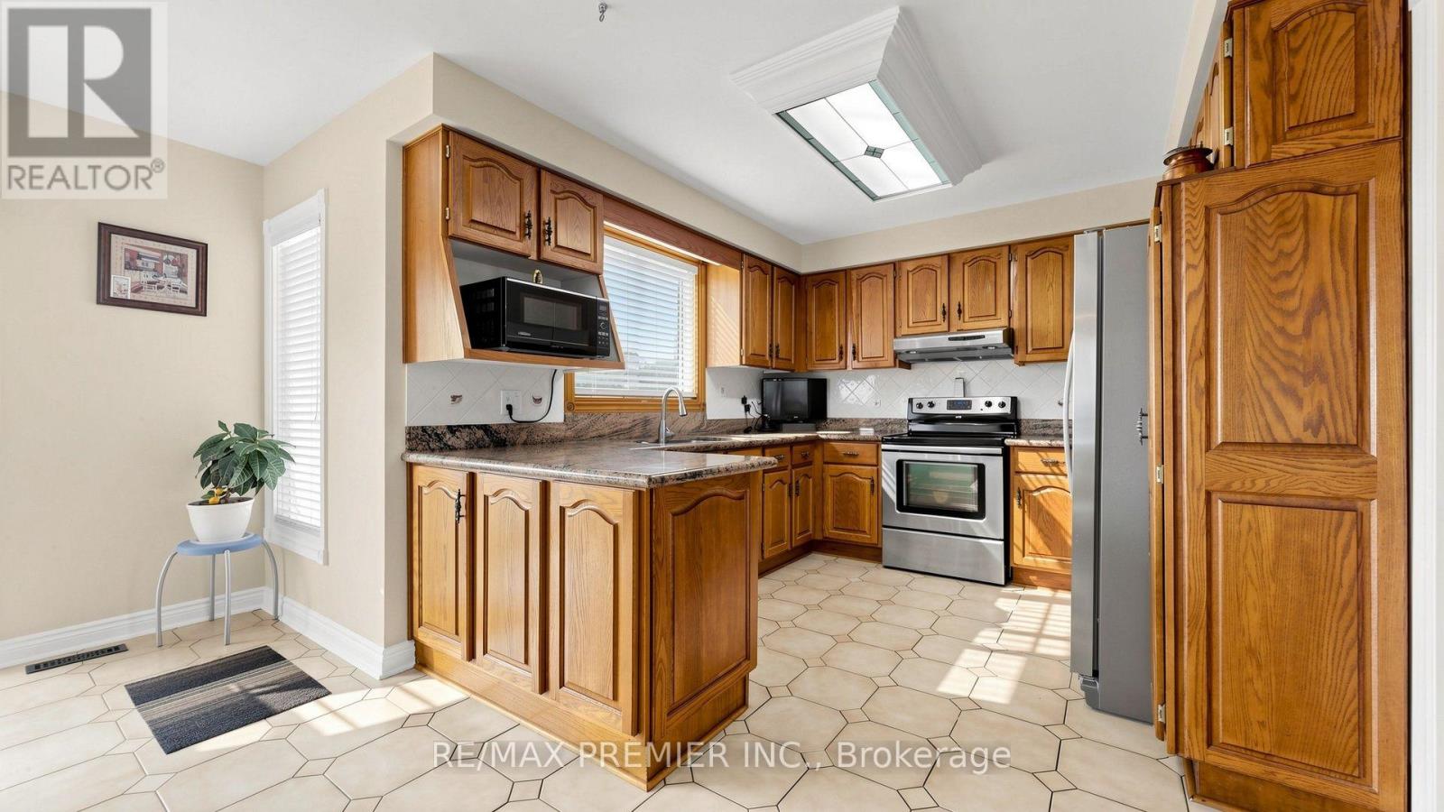 261 Morning Star Drive, Vaughan, Ontario  L4L 6H4 - Photo 14 - N13686284