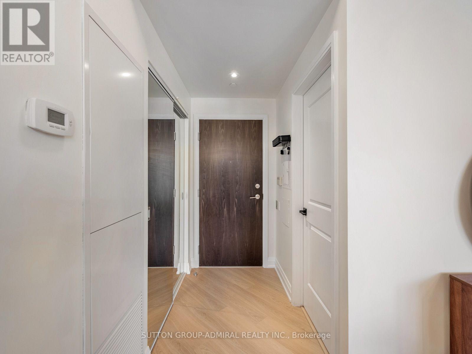 405 - 7608 Yonge Street, Vaughan (Crestwood-Springfarm-Yorkhill), Ontario  L4J 0J5 - Photo 2 - N13686320