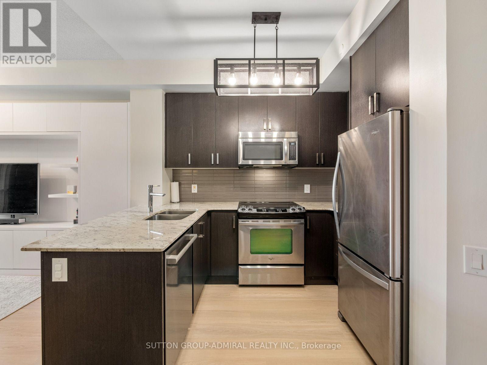 405 - 7608 Yonge Street, Vaughan (Crestwood-Springfarm-Yorkhill), Ontario  L4J 0J5 - Photo 4 - N13686320