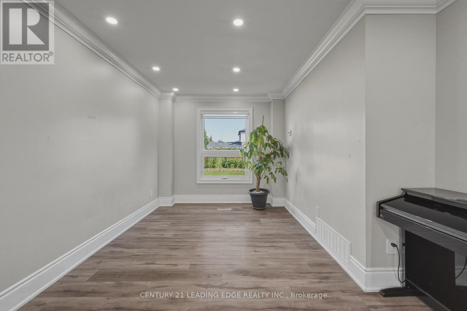 1100 Maclean Street, Innisfil, Ontario  L9S 1W1 - Photo 19 - N13686326
