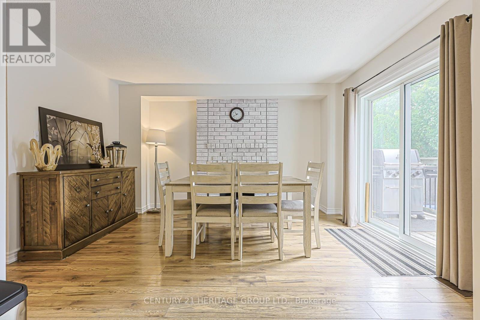 222 Forsyth Road, Newmarket, Ontario  L3Y 7Y9 - Photo 11 - N13686354