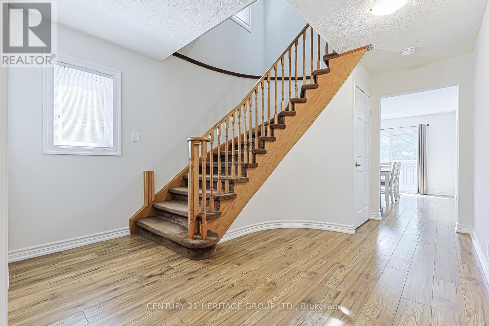 222 Forsyth Road, Newmarket, Ontario  L3Y 7Y9 - Photo 7 - N13686354
