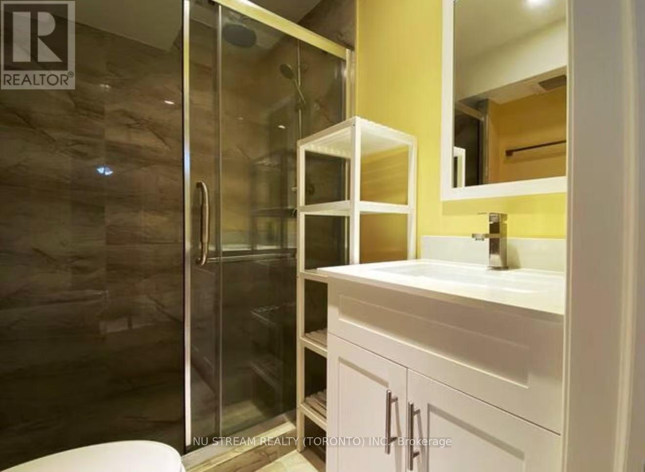 Bedroom - 115 Briggs Avenue, Richmond Hill, Ontario  L4B 3J5 - Photo 3 - N13686520
