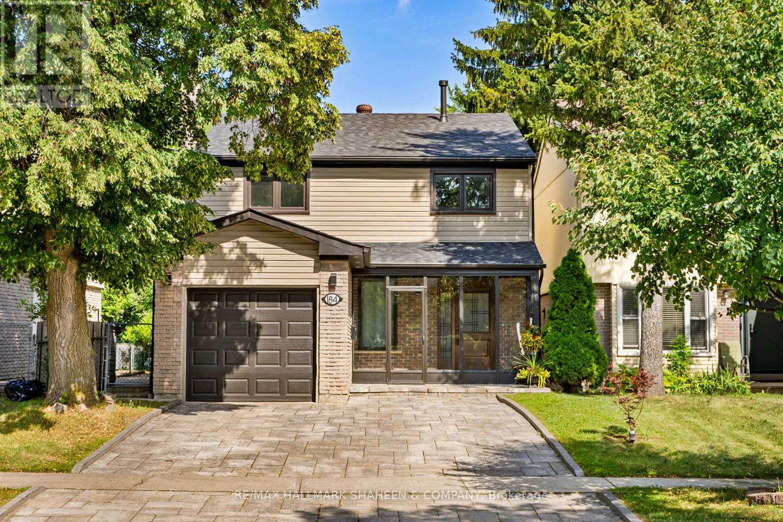 184 Castle Rock Drive, Richmond Hill, Ontario  L4C 5H6 - Photo 1 - N13686556