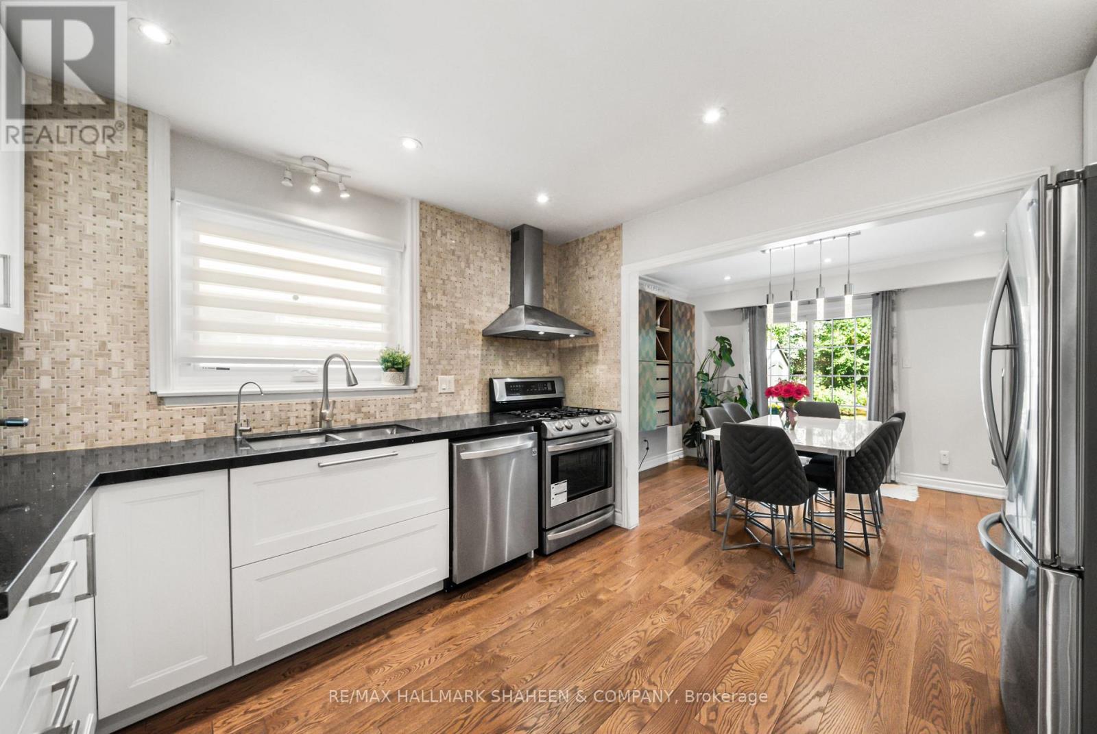184 Castle Rock Drive, Richmond Hill, Ontario  L4C 5H6 - Photo 16 - N13686556
