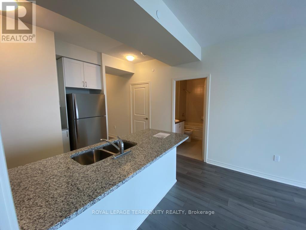 1819 - 349 Rathburn Road W, Mississauga, Ontario  L5B 0G9 - Photo 5 - W13686258