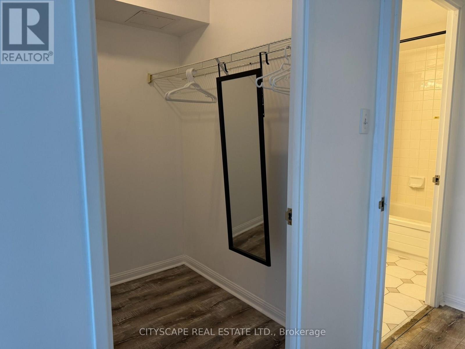 1906 - 101 Subway Crescent, Toronto, Ontario  M9B 6K4 - Photo 25 - W13686262