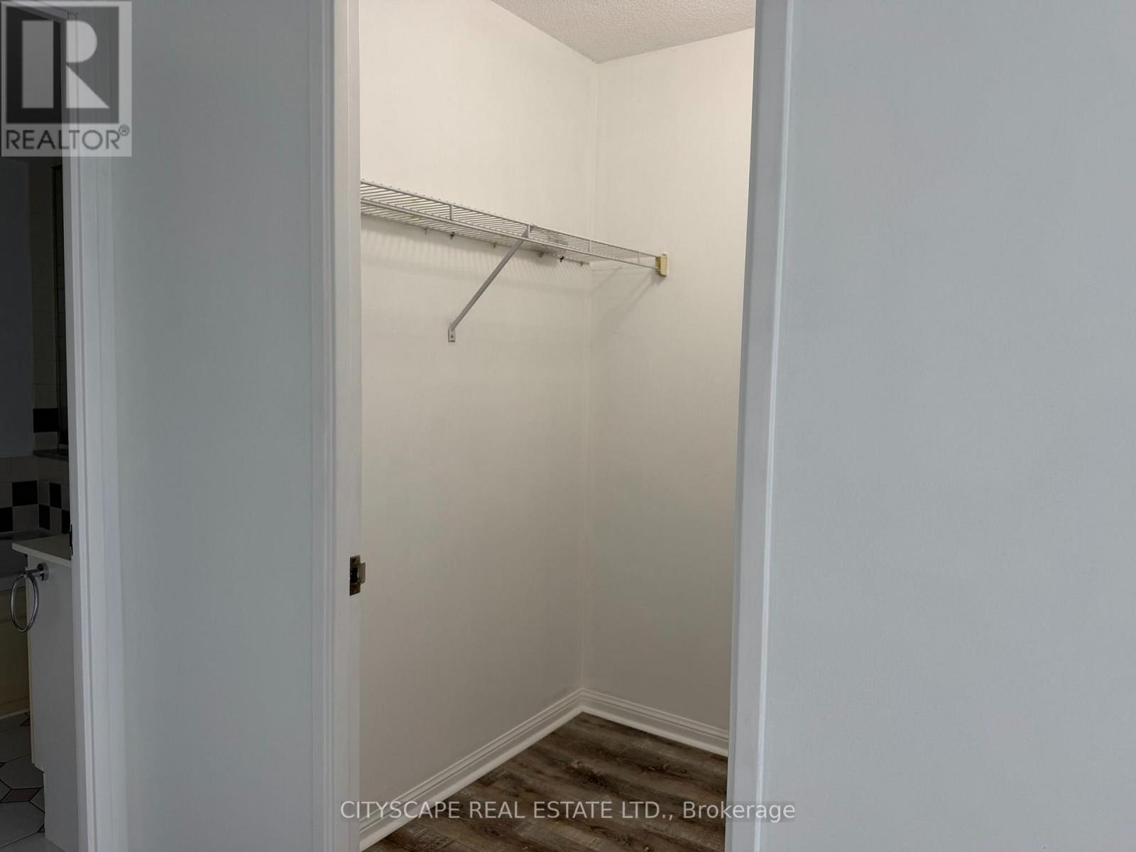 1906 - 101 Subway Crescent, Toronto, Ontario  M9B 6K4 - Photo 8 - W13686262