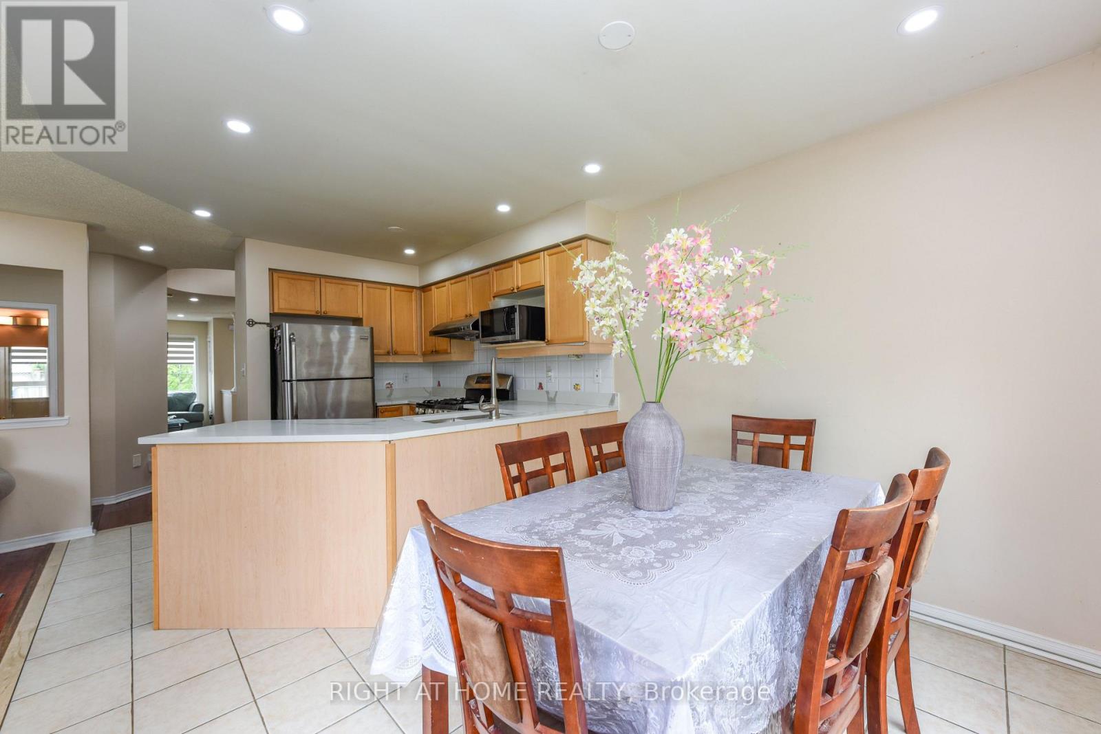 5986 Long Valley Road, Mississauga, Ontario  L5M 6K4 - Photo 12 - W13686310