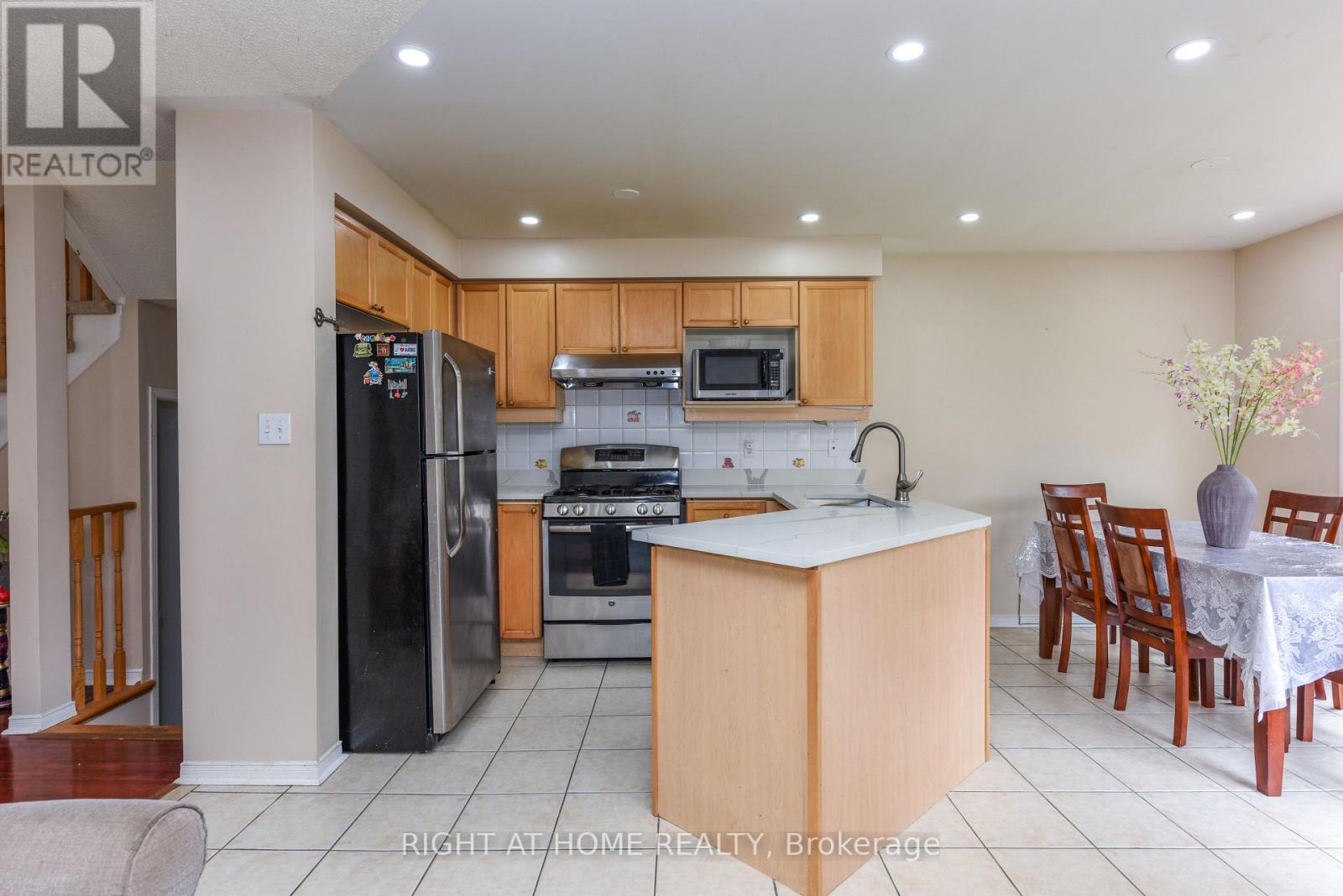 5986 Long Valley Road, Mississauga, Ontario  L5M 6K4 - Photo 9 - W13686310