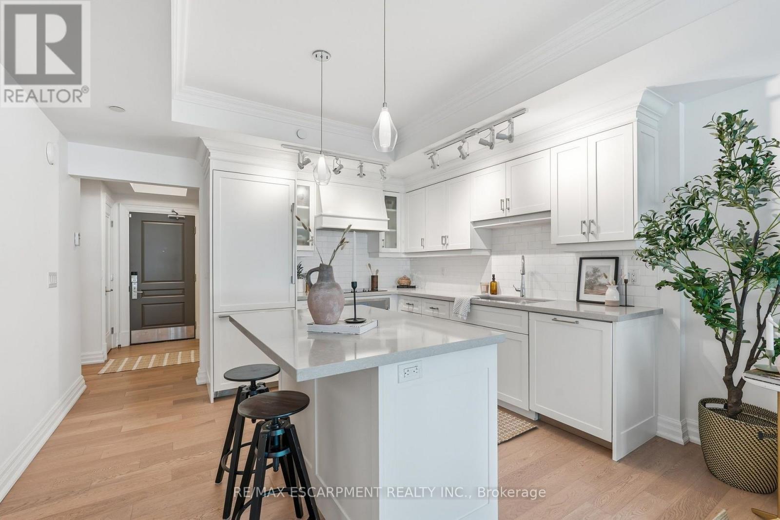 310 - 2060 Lakeshore Road, Burlington, Ontario L7R 0G2 - Photo 12 - W13686330
