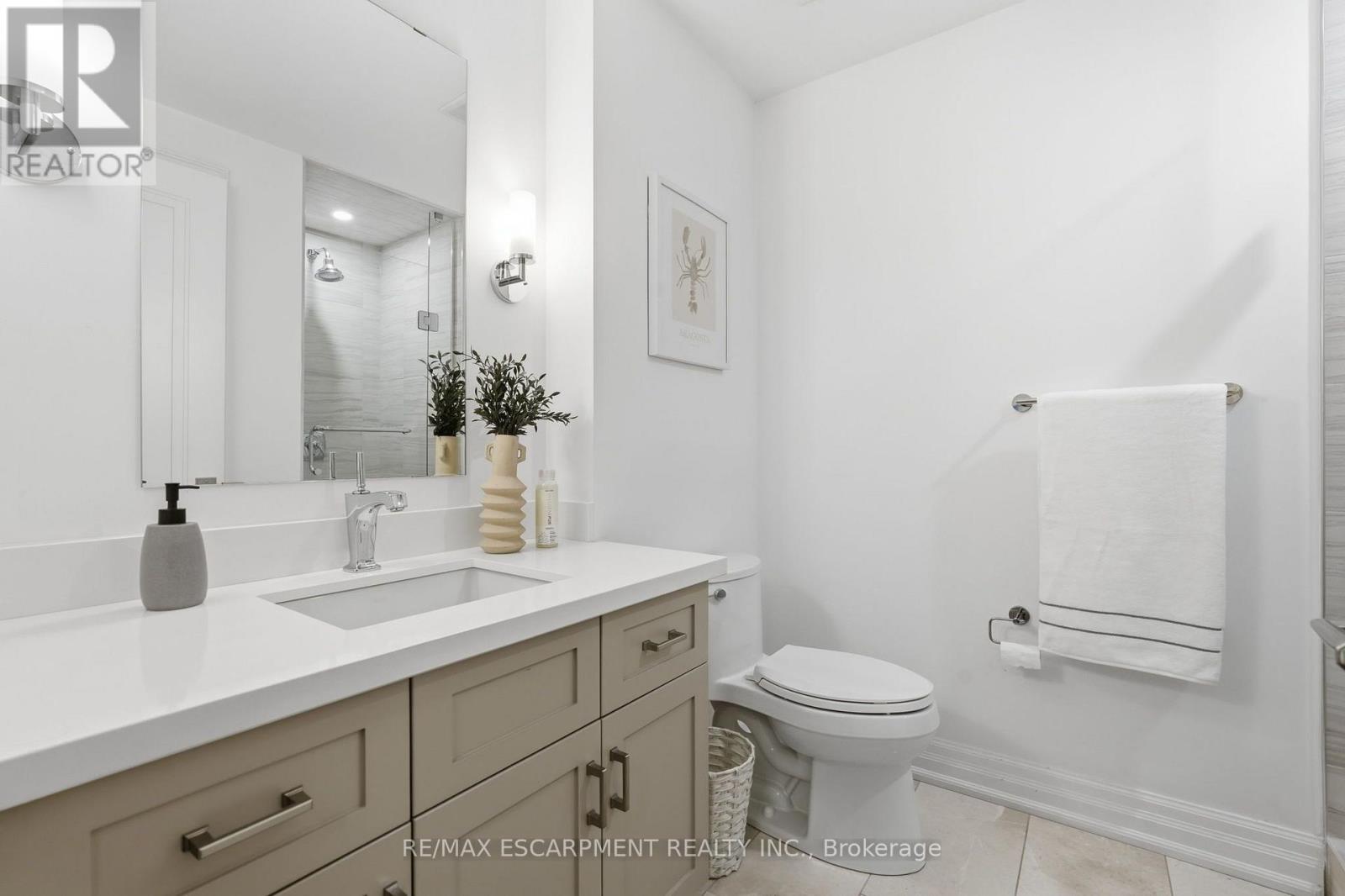 310 - 2060 Lakeshore Road, Burlington, Ontario L7R 0G2 - Photo 9 - W13686330