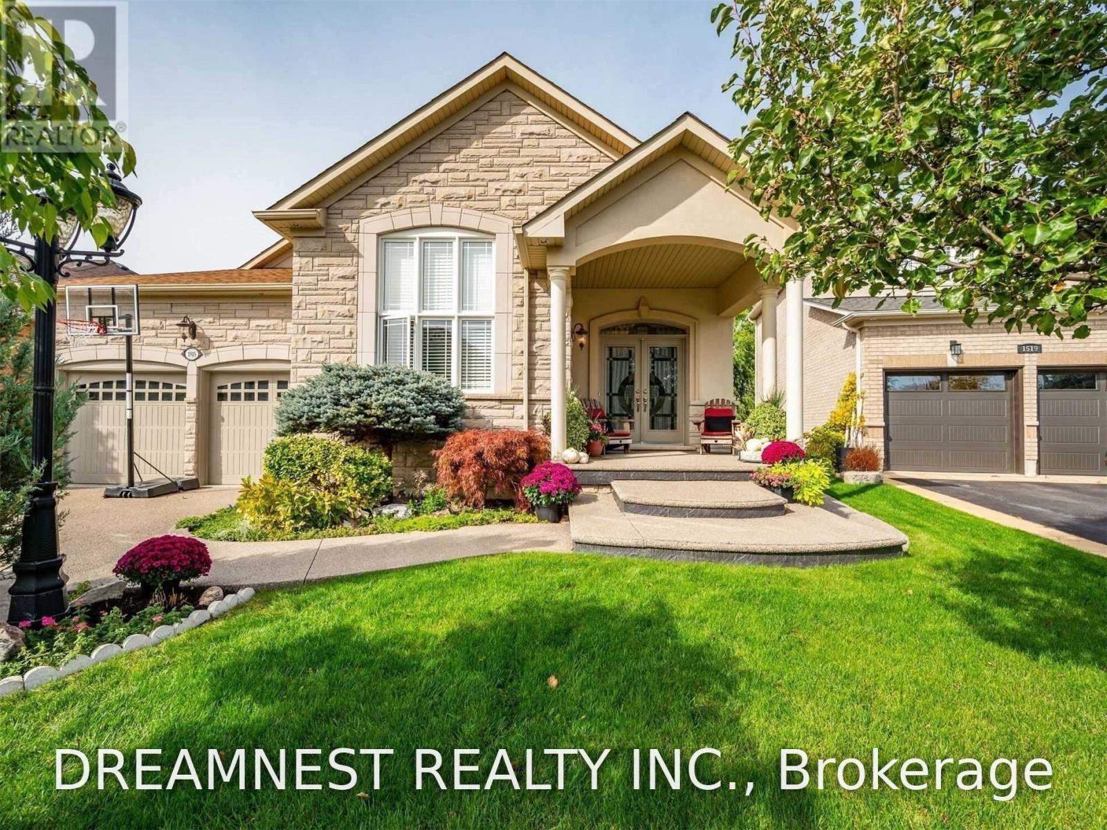1515 Stewart Crescent, Milton, Ontario  L9T 6P8 - Photo 1 - W13686348