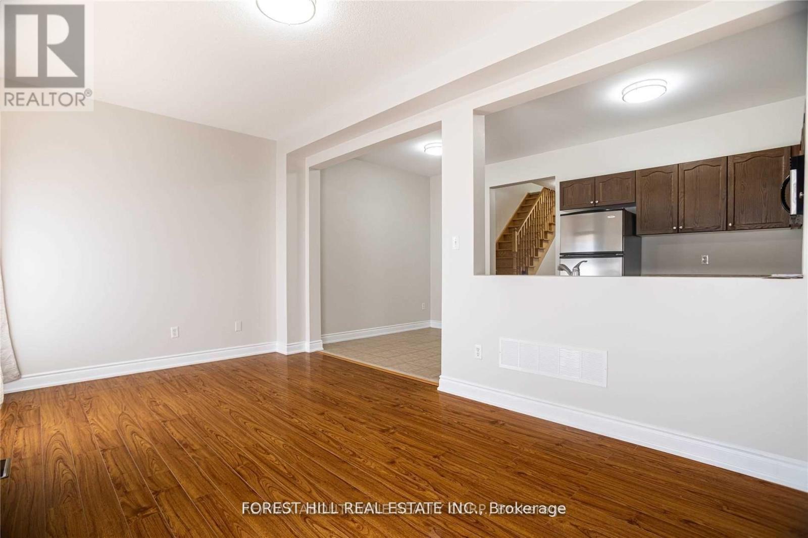576 Courtney Valley Road, Mississauga, Ontario  L5V 0C2 - Photo 16 - W13686358